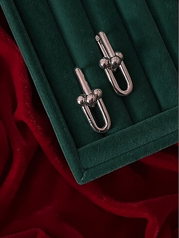 Tiffany&Co Sallantılı Küpe