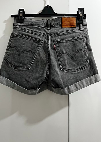 Levis Düğmeli Gri Kadın Kot Şort