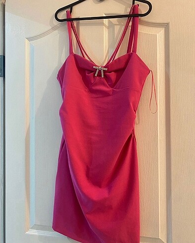 Pembe Elbise