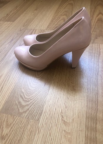 Diğer Bej Tokalı Kadın Stiletto Topuklu Ayakkabı