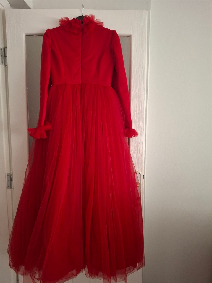 Uzun Kırmızı Drapeli Kadın Abiye - Görsel 3