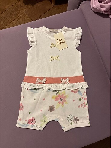 Kız bebek çıtçıtlı zıbın