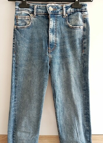 Zara ZARA STRAIGHT JEAN