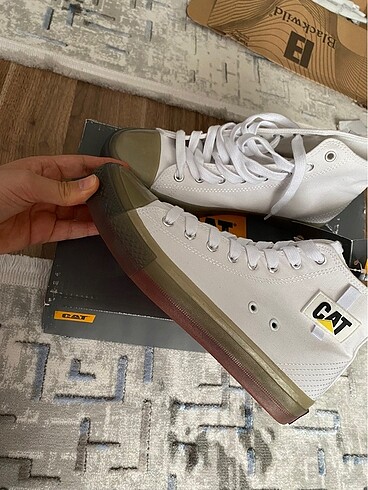 Diğer Converse