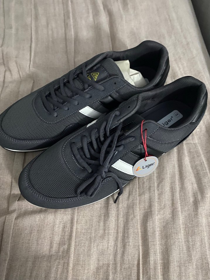 Gri Çizgili Bağcıklı Kadın Spor Ayakkabı - Görsel 2