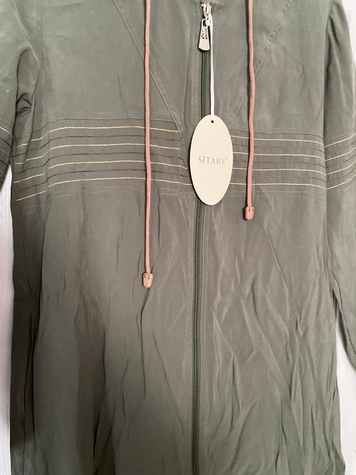 Kapüşonlu Haki Kadın Tulum - Görsel 2