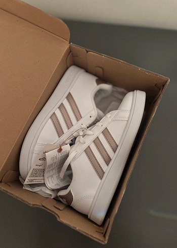 Adidas Kız Çocuk Beyaz Adidas Sneakers - 31