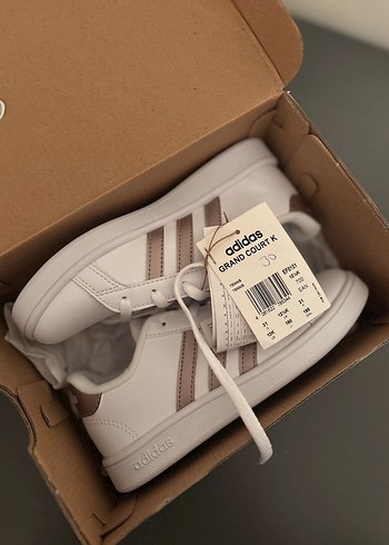 31 Beden Kız Çocuk Beyaz Adidas Sneakers - 31