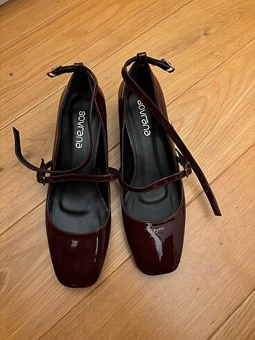 Bordo rugan ayakkabı
