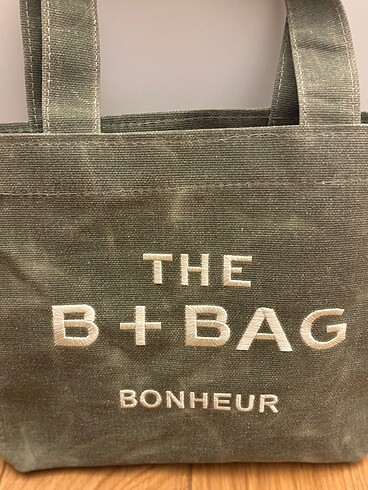 Diğer Bonheur Haki Çanta (milky green small tote bag)