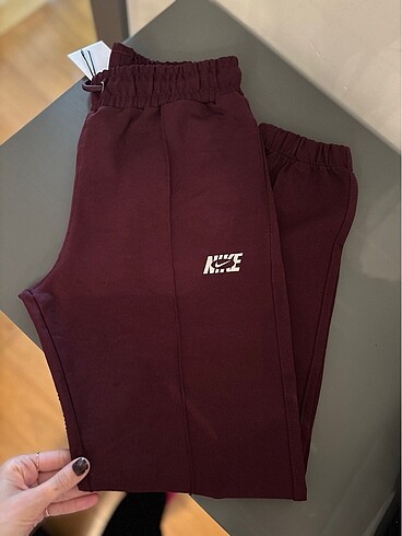 Nike bordo eşofman altı S