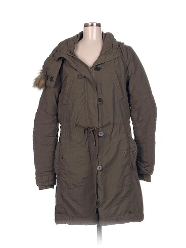 Levis Mont %70 İndirimli.