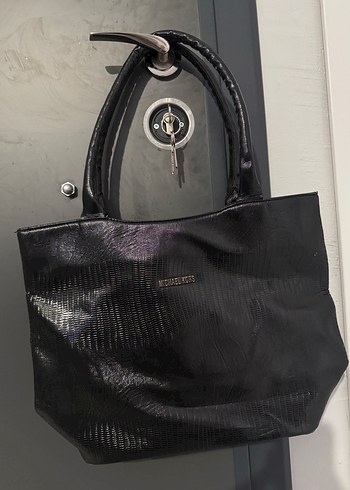 Vintage Michael Kors Siyah Parlak Deri Yılan Desenli Kadın Çanta