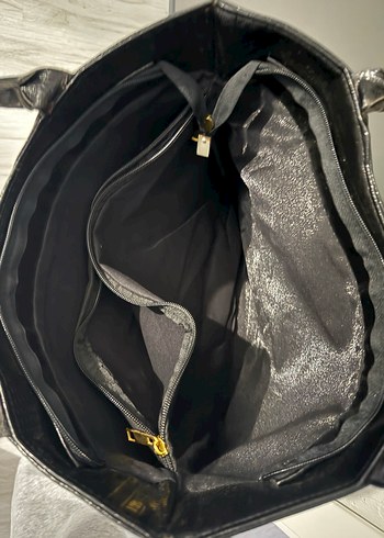 Michael Kors Vintage Michael Kors Siyah Parlak Deri Yılan Desenli Kadın Çanta