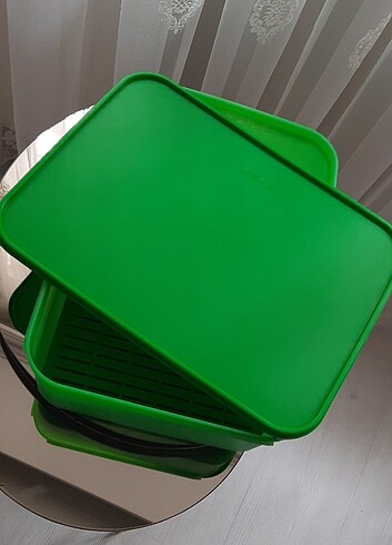 Tupperware TUPPERWARE