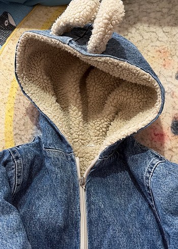 Çocuk Kapüşonlu Kürklü Denim Ceket - Görsel 2