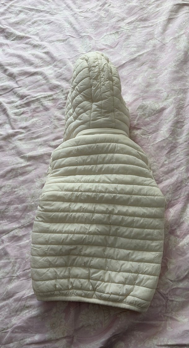 Kız Çocuk Beyaz Kürklü Kapüşonlu Mont - Görsel 4