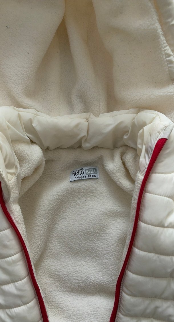 Kız Çocuk Beyaz Kürklü Kapüşonlu Mont - Görsel 2