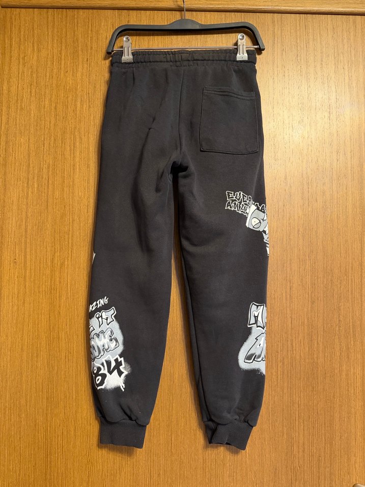 Siyah Baskılı Kapüşonsuz  takım - Görsel 5