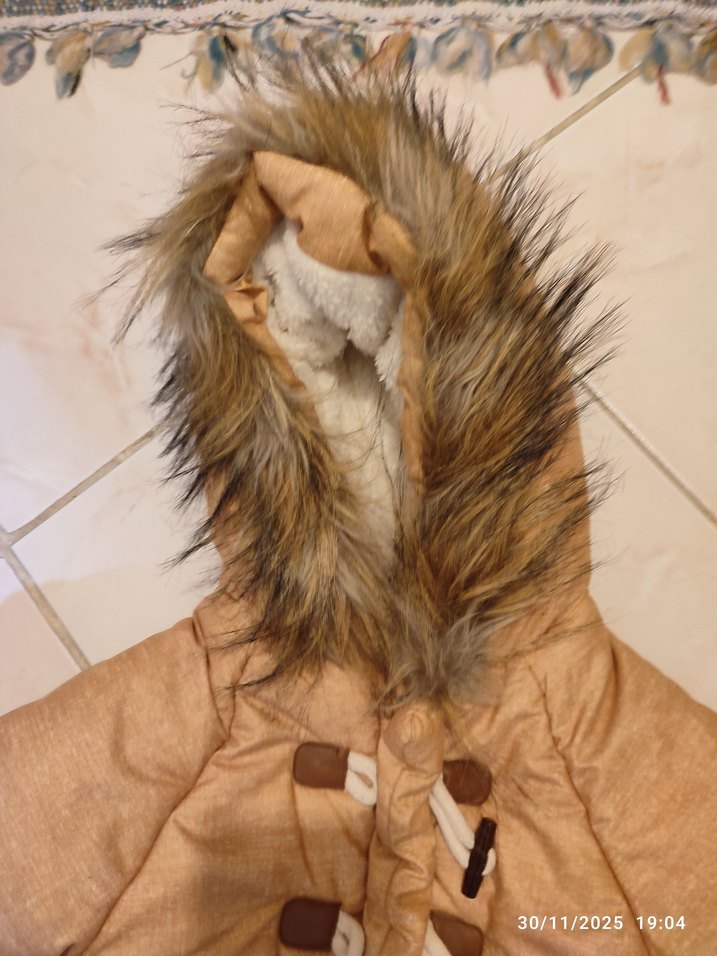 Kürklü Kapüşonlu Erkek Çocuk Kabanı - Görsel 3