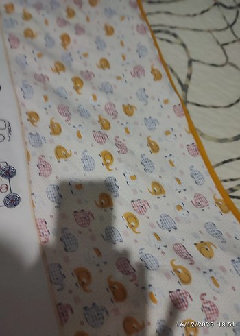 Nakışlı Beyaz Pamuk Bebek Battaniyesi - Görsel 3