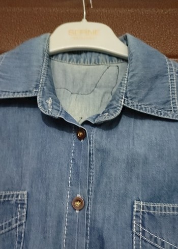Düğmeli Kolsuz Mavi Denim Gömlek - Görsel 3