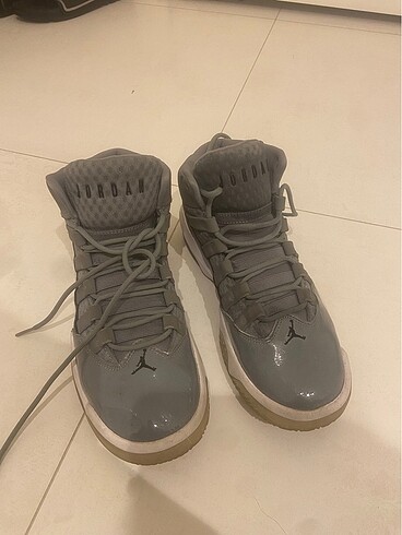 Nike jordan max aura