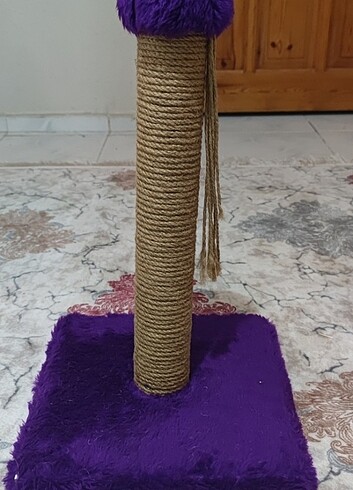 Kedi tırmalama ağacı 
