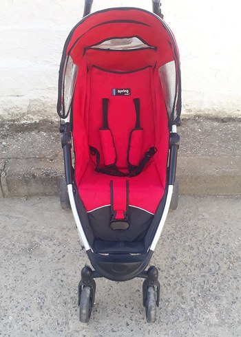 Kırmızı Bebek Arabası
