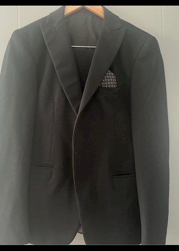 Düğmeli Siyah Erkek Takım Elbise - Görsel 3