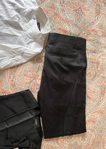 Düğmeli Siyah Yelek ve Beyaz Gömlek pantolon Takımı - Görsel 5