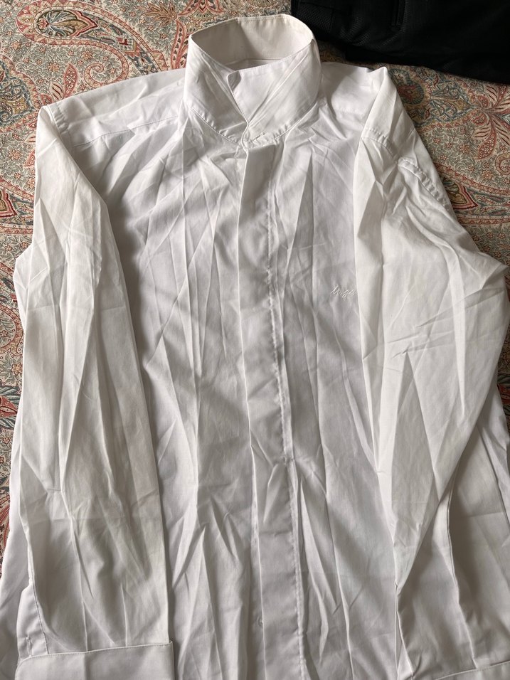 Düğmeli Siyah Yelek ve Beyaz Gömlek pantolon Takımı - Görsel 2