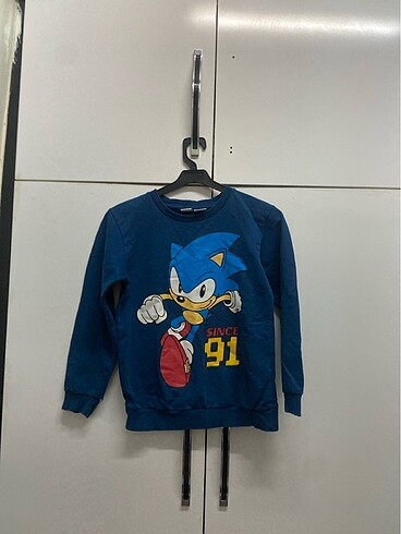 Sweatshirt