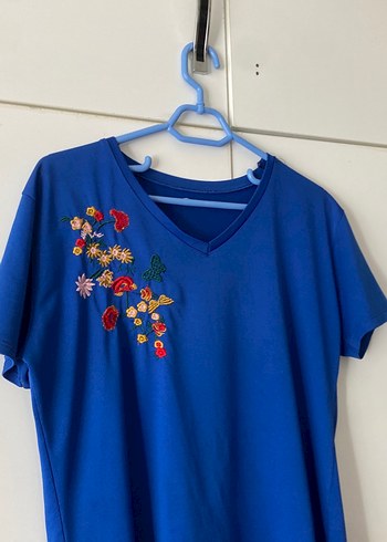 Mavi V Yakalı Baskılı Hamile Tişörtü - Görsel 3