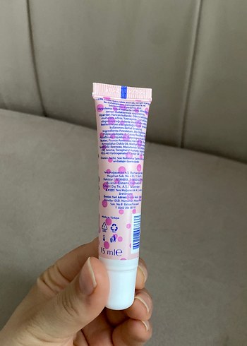 Yves Rocher Çilek Aromalı Dudak Balmı