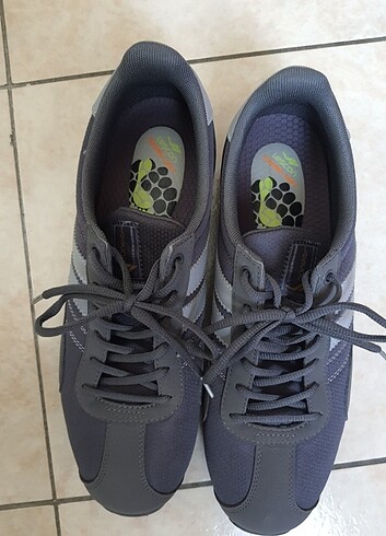 43 Beden gri Renk Lescon sneaker ayakkabı.