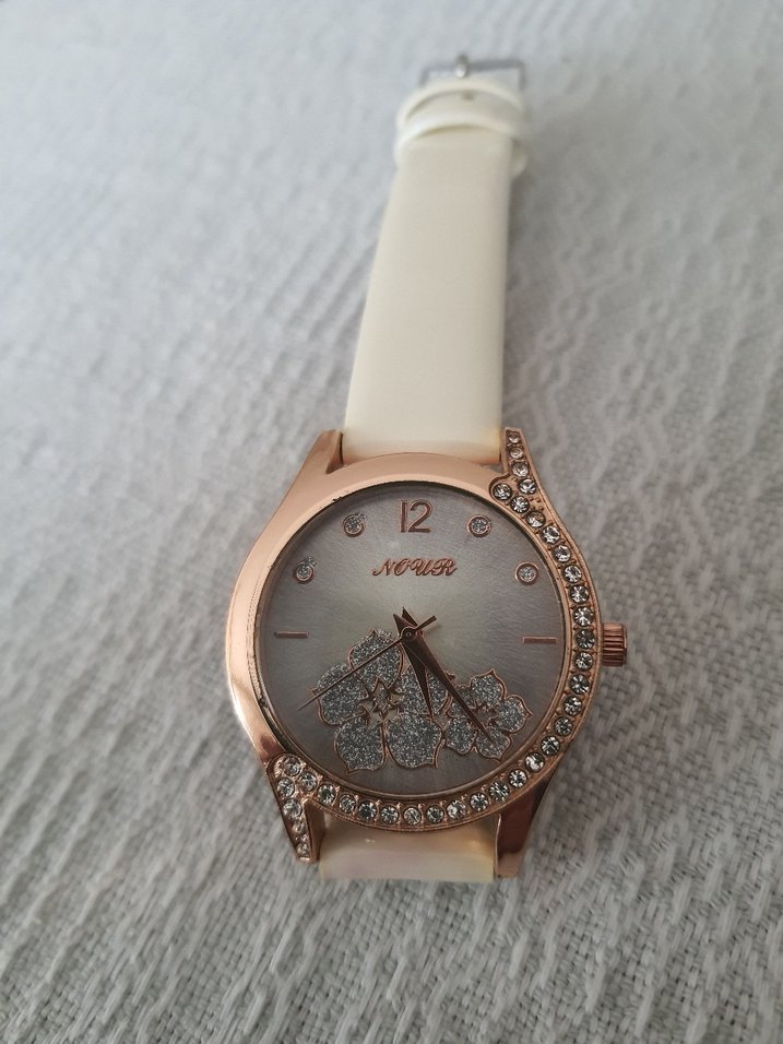 Beyaz Kemerli Kadın Kol Saati - Görsel 2