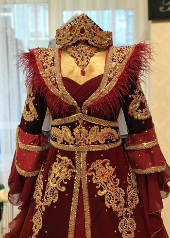 m Beden bordo Renk Kiralık Kadife bordo 2025 model kaftan