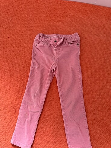 3-4 yaş pembe pantolon