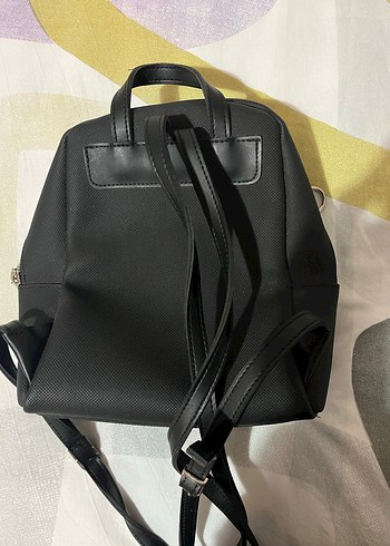 Laura Ashley Siyah Deri Kadın Sırt Çantası - Görsel 3