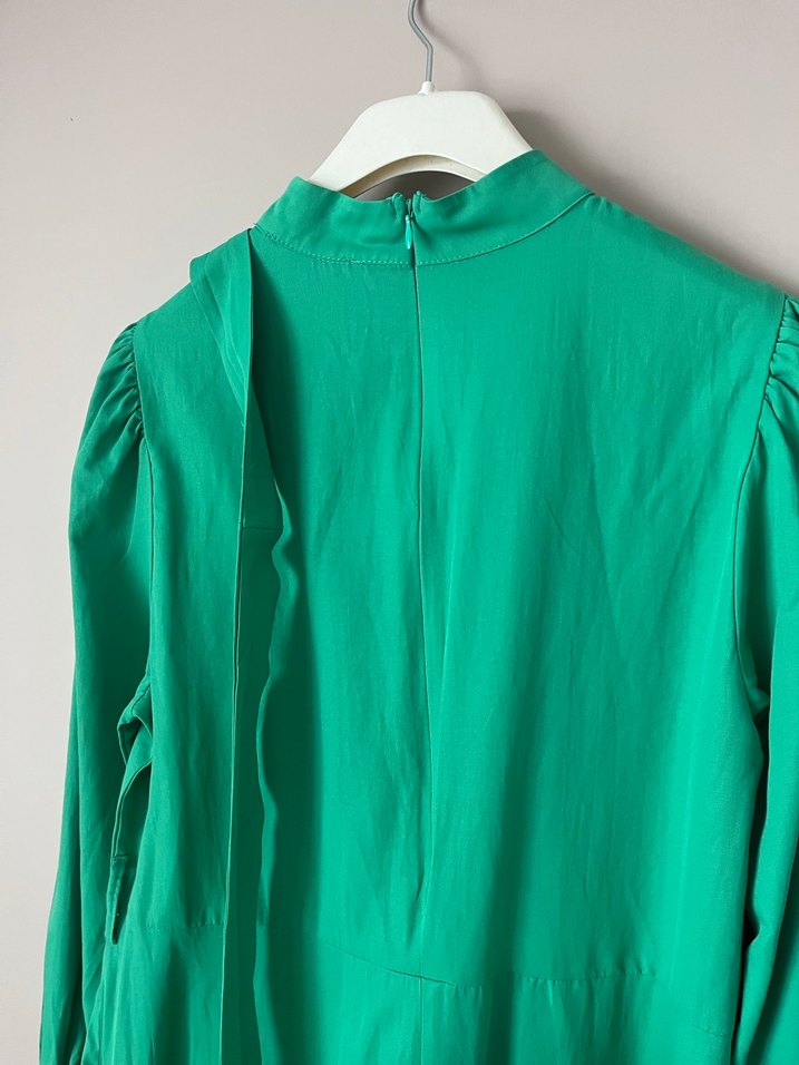 Uzun Kol kuşaklı Yeşil Elbise - Görsel 3