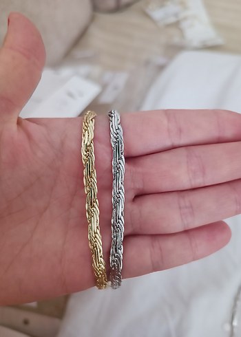 Beden altın Renk Altın Renk Zincir Detaylı Minimalist Bileklik