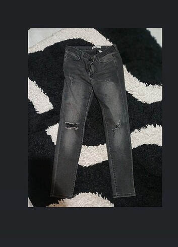 Yırtık jean