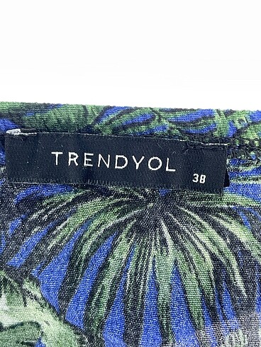 38 Beden çeşitli Renk Trendyol & Milla Mini Üst %70 İndirimli.