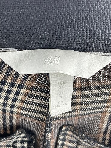 34 Beden çeşitli Renk H&M Düz Kesim %70 İndirimli.
