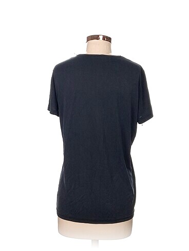 l Beden Diğer T-shirt %70 İndirimli.