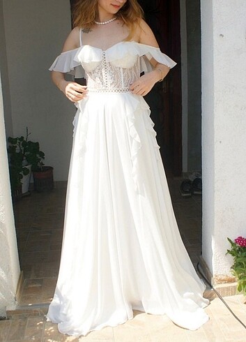 Volanlı dantel detaylı elbise (evden çıkış nişan nikah )