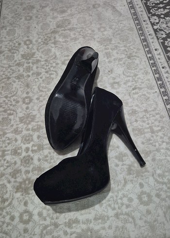 Zenne Parti Siyah Süet Topuklu Ayakkabı Şık & Zarif - Görsel 4