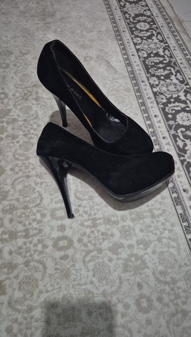 Zenne Parti Siyah Süet Topuklu Ayakkabı  Şık & Zarif - Görsel 3