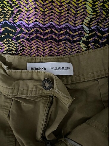 32 Beden Bershka Şortolon / Kısa Pantolon
